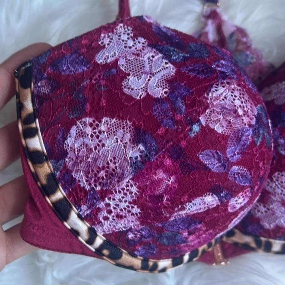 PINK BY VICTORIA SECRET Date push Up Racerback front clasp floral‎ lace 32DD